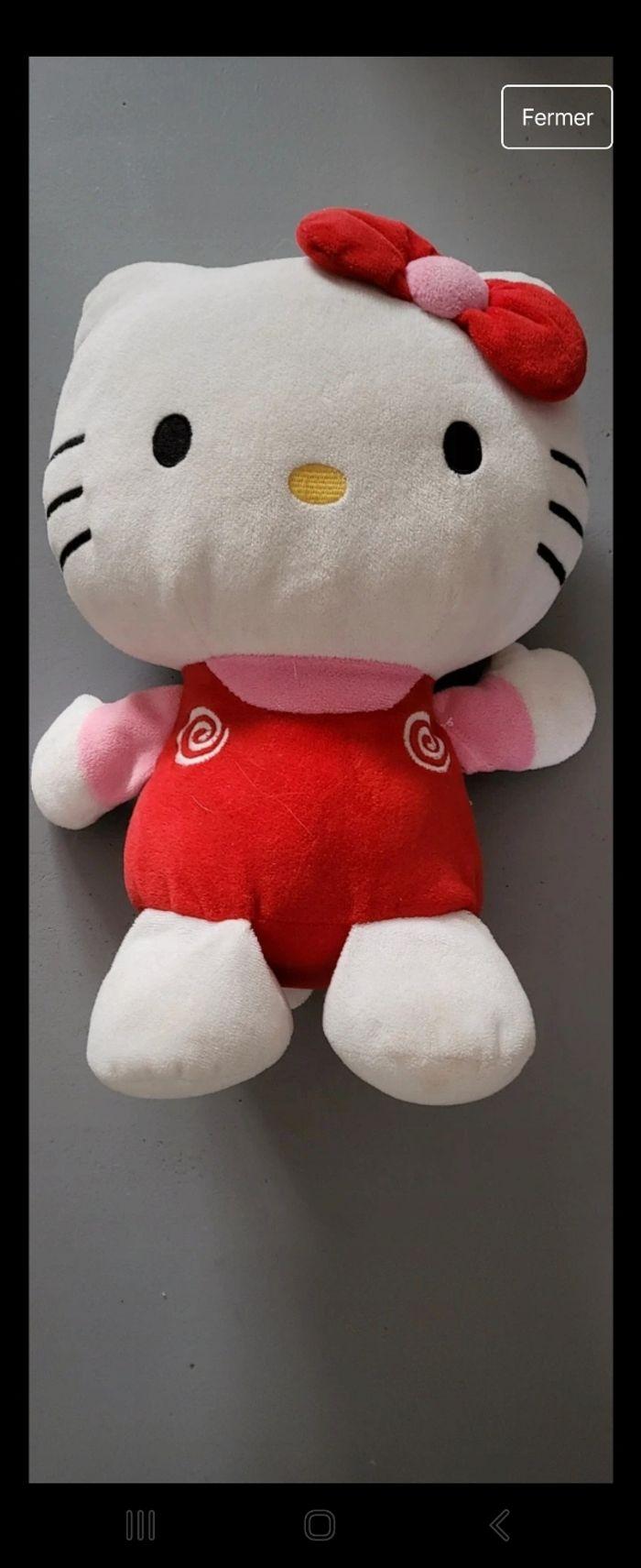 Hello kitty rouge