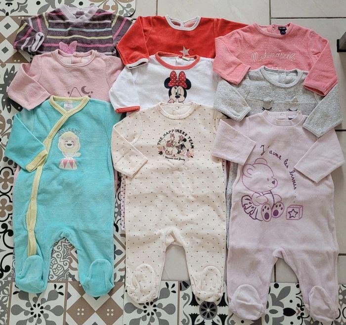 Lot de 9 pyjamas fille en 6 mois - photo numéro 1