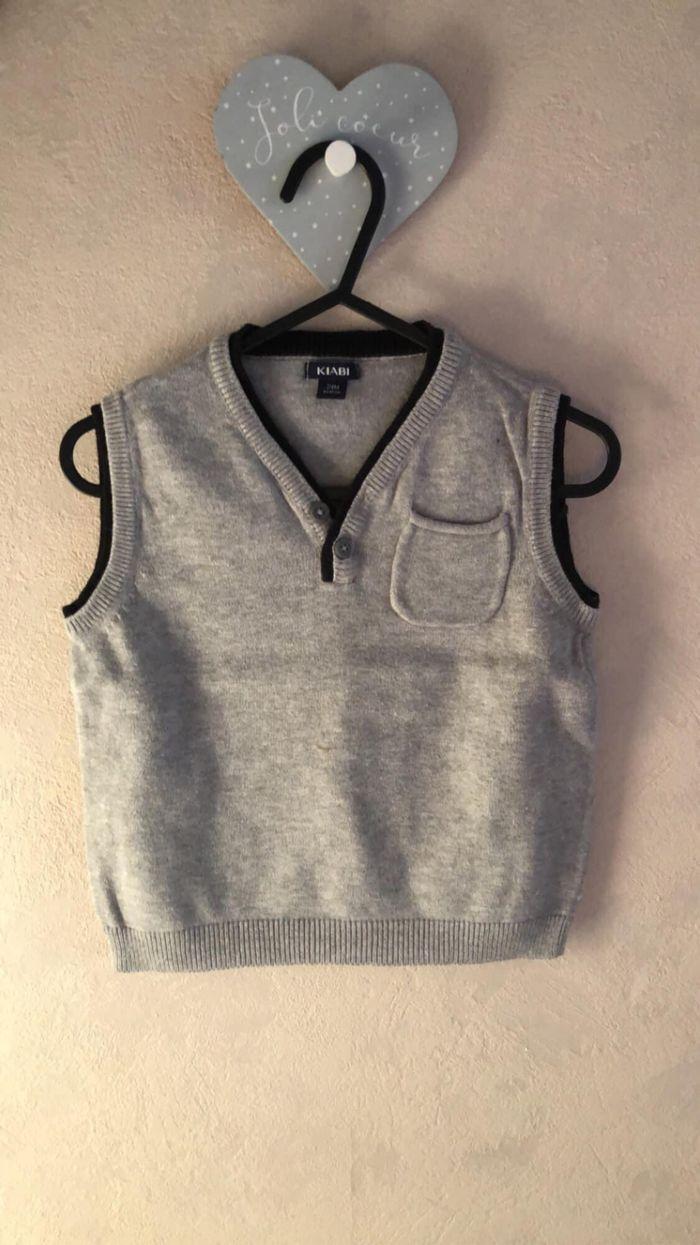 Pull gris sans manches kiabi 2 ans