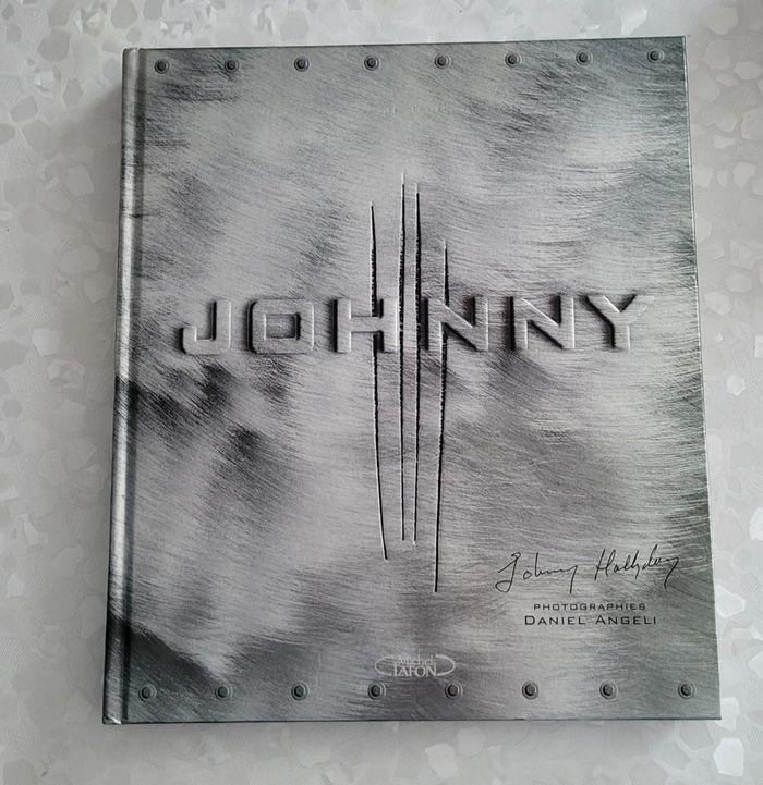 Livre sur Johnny Hallyday - photo numéro 1