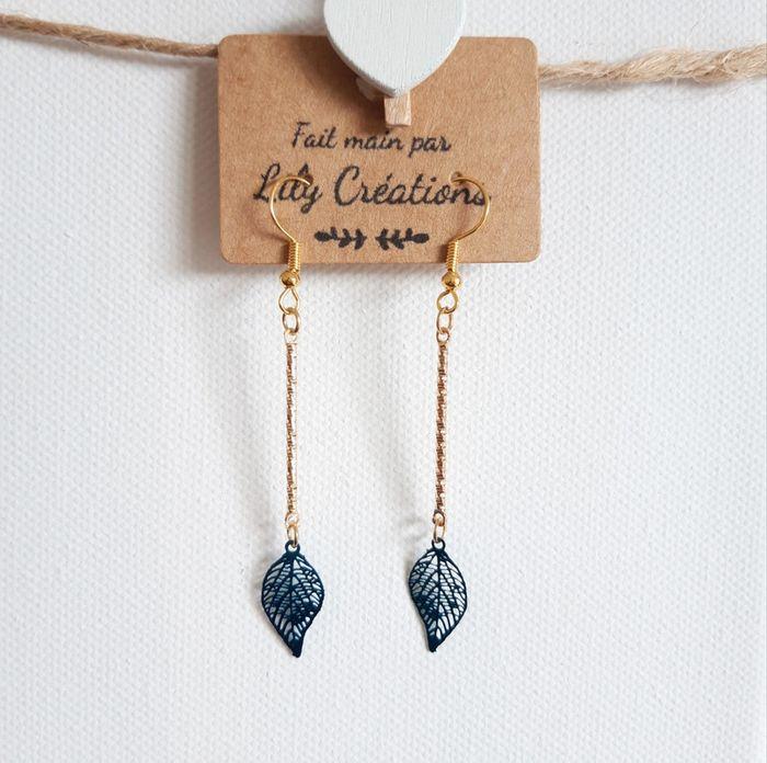 Boucles d'oreilles dorées et feuilles bleues LC255 - photo numéro 1