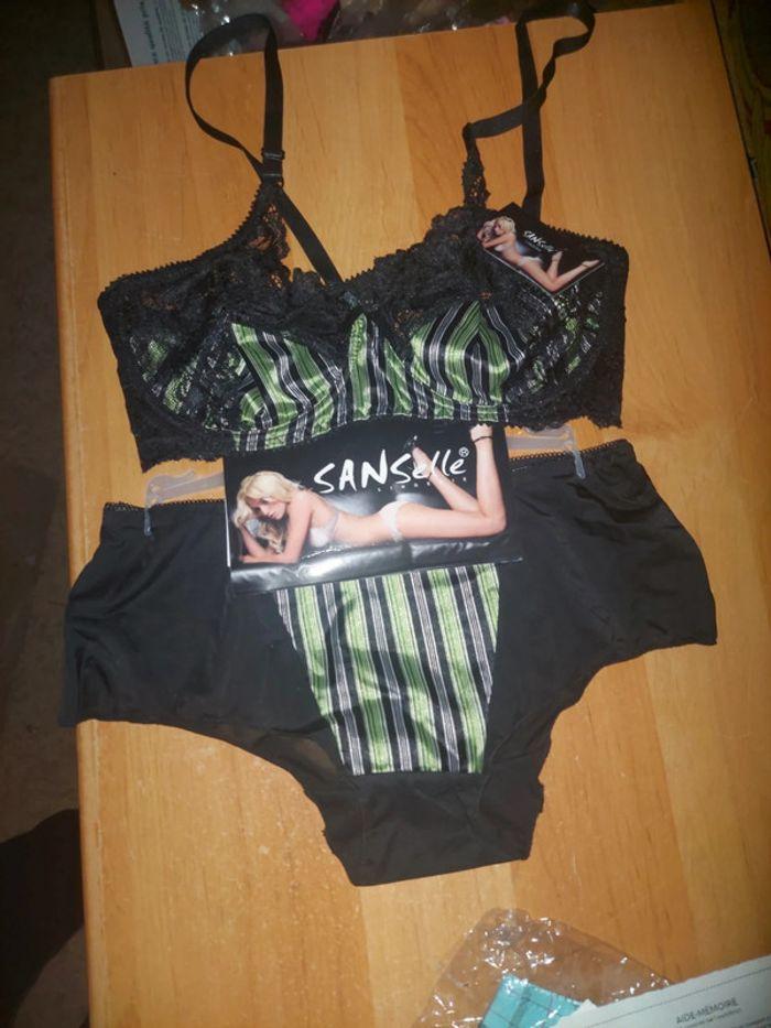 🔥🔥 ensemble sexy  soutien gorge shorty 105C/XL noir vert neuf 🔥🔥2 - photo numéro 1