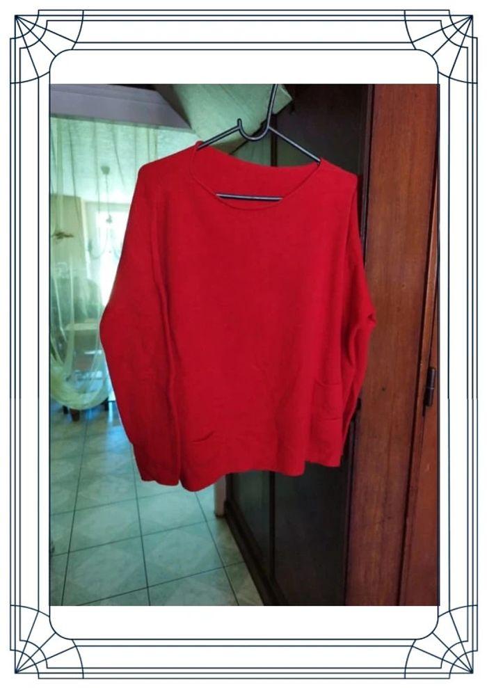 Pull sweatshirt rouge col rond 3 poches M/38 - photo numéro 1