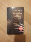 Derrière les portes closes