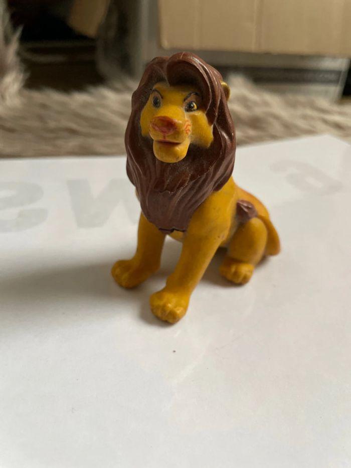 Figurine roi lion - photo numéro 1