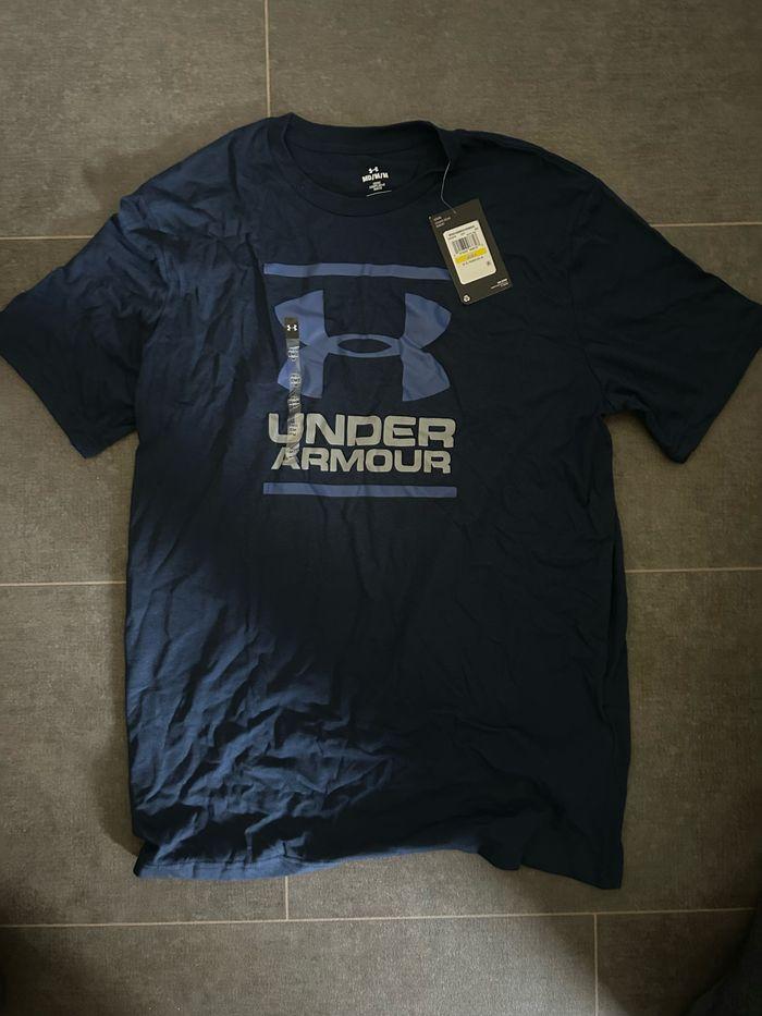 T-shirt neuf under armour taille M - photo numéro 1