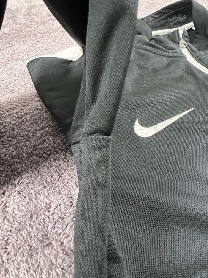 👕 Veste Nike de Sport Dri Fit  logo brodé Noir Taille M 👕 - photo numéro 13