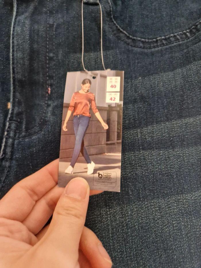 Jean femme taille 42 - photo numéro 3