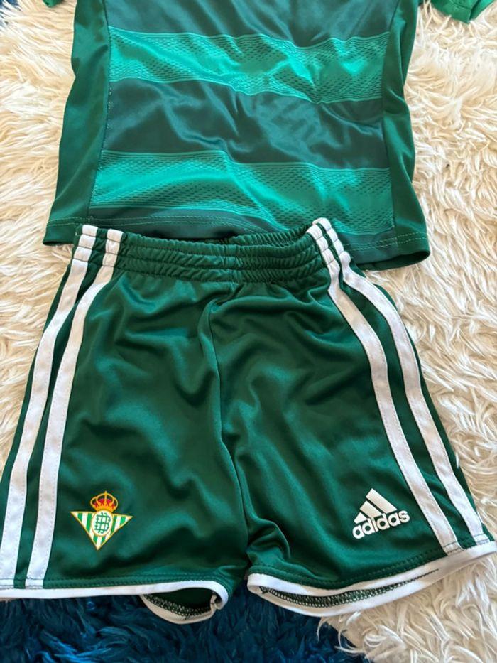 Joli ensemble 2 pièces adidas Réal Madrid taille 2/3ans - photo numéro 4