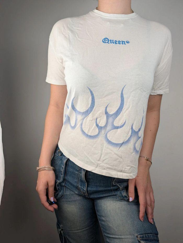 T-shirt blanc et bleu pastel queen - photo numéro 3