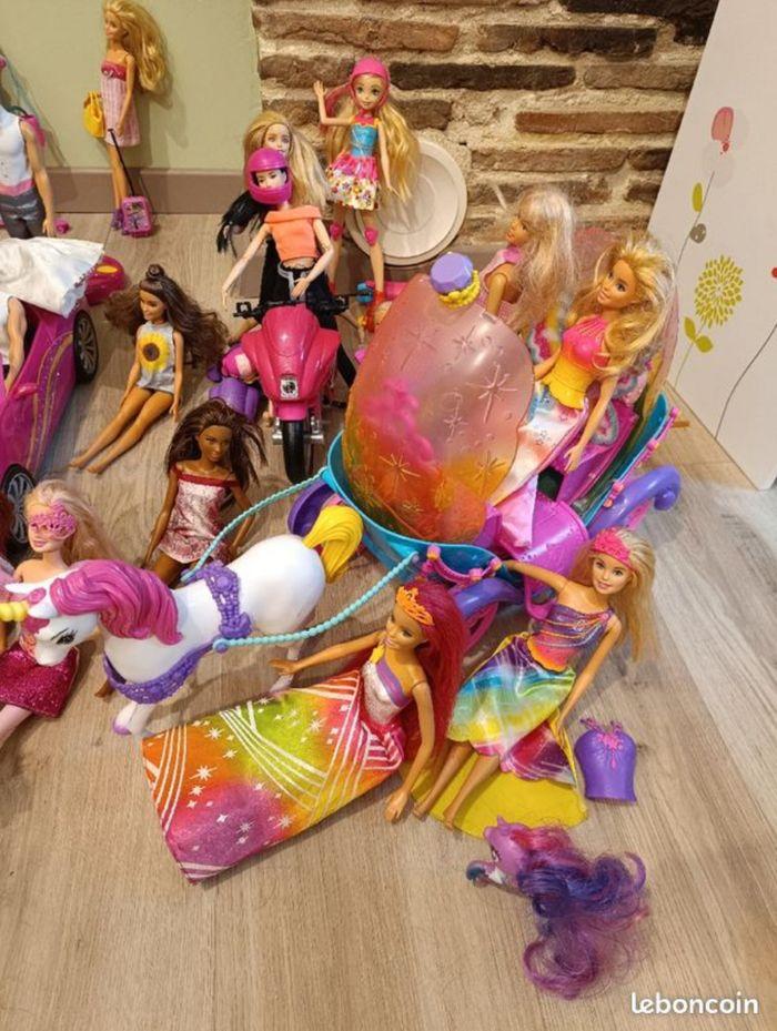 Énorme lot de Barbie, poupées, Disney,  ken et accessoires - photo numéro 6