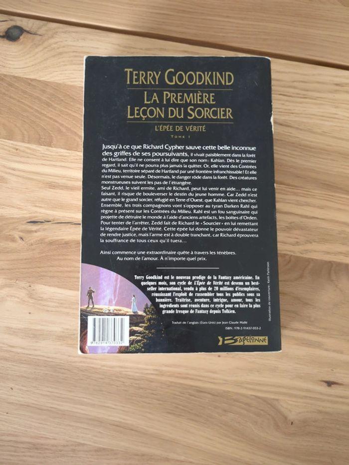 Terry Goodkind - l'épée de vérité Tome 1 - photo numéro 2