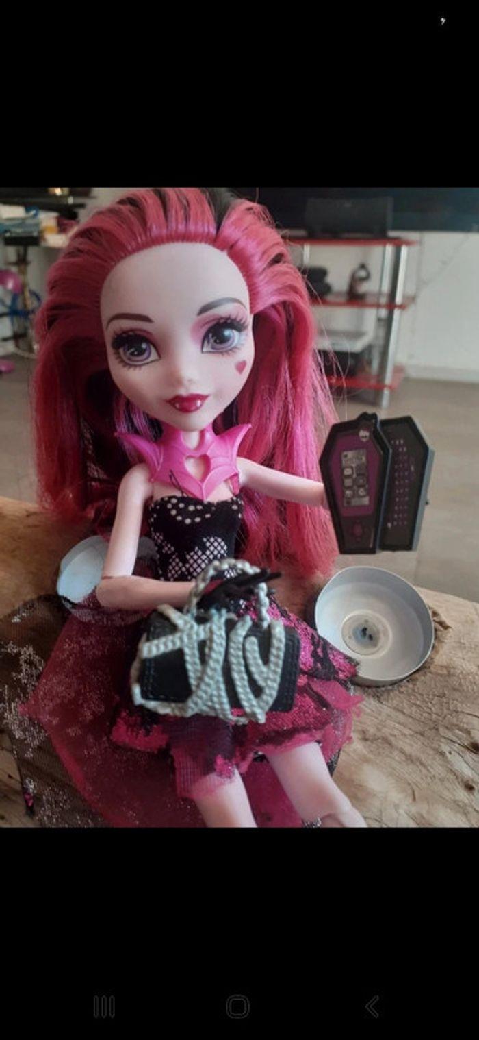 Poupée Monster High Draculaura et accessoires - photo numéro 1