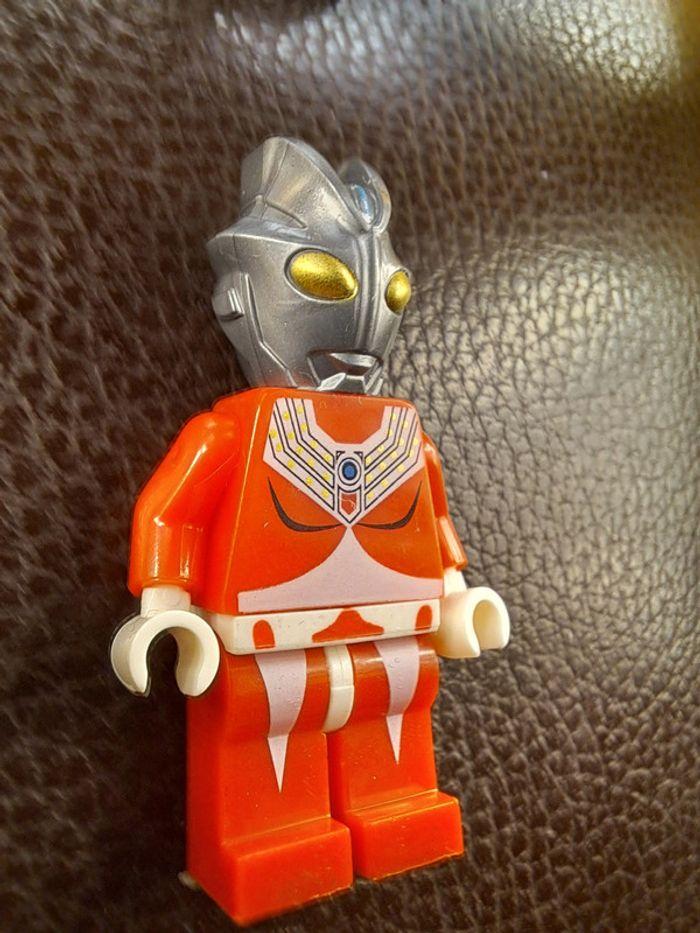 Figurine Lego compatible Ultraman - photo numéro 4