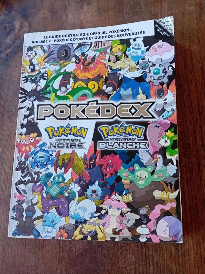 Livre pokemon - photo numéro 1