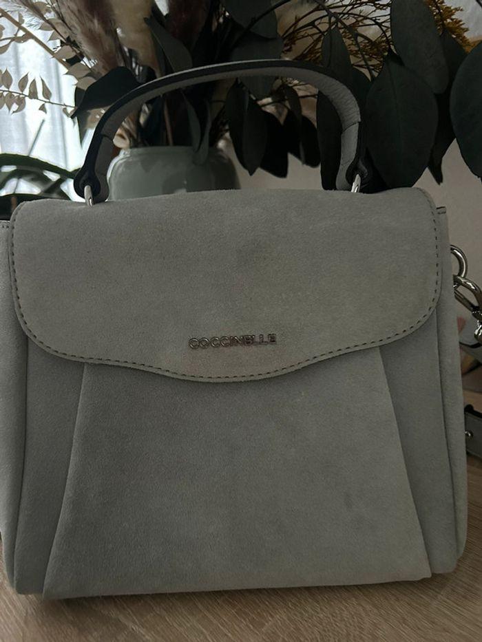 Sac Coccinelle gris nubuck suédé - photo numéro 2