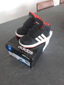 Adidas hors mid