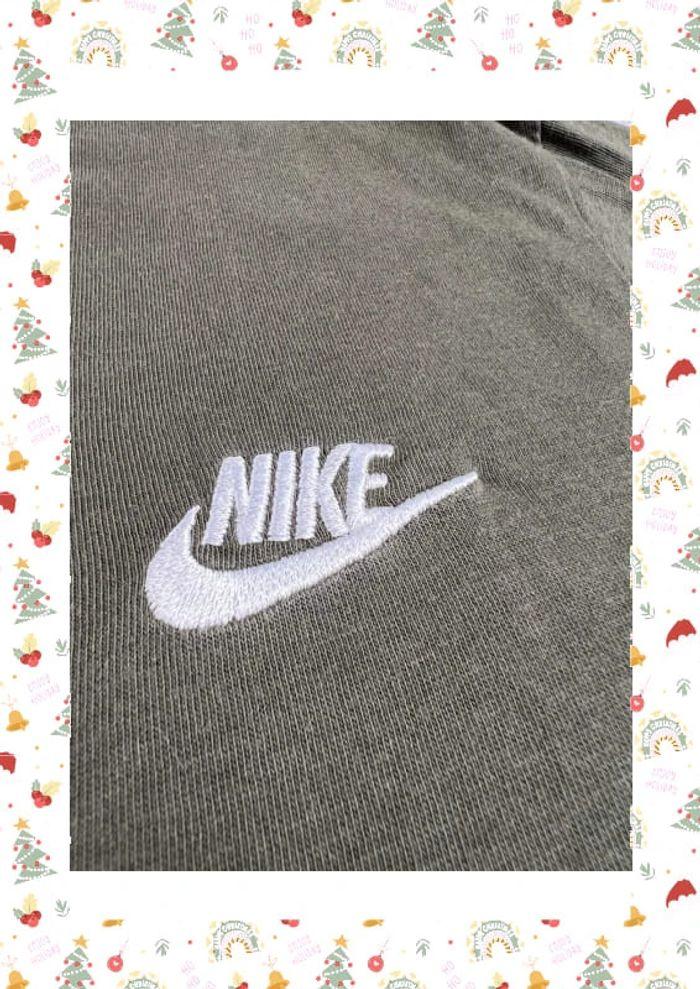 👕 T-shirt Nike logo brodé Kaki Taille M 👕 - photo numéro 6