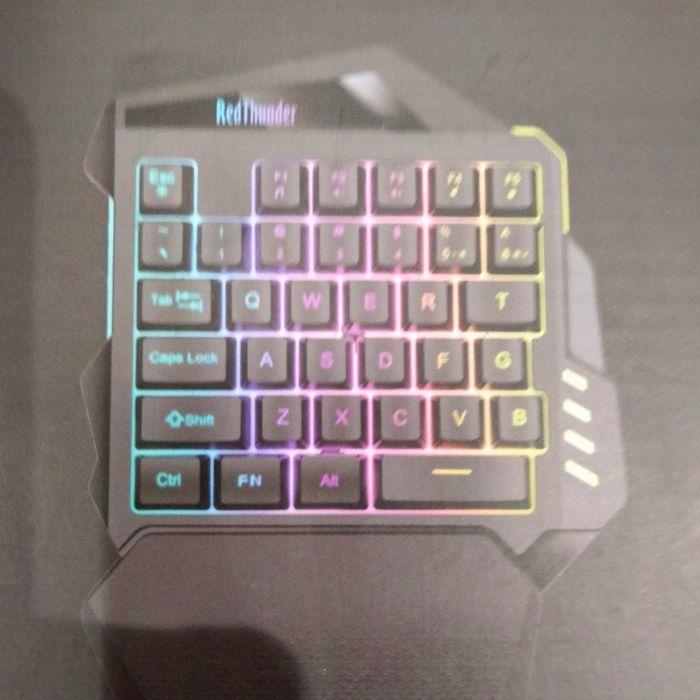 Single handedly gaming keyboard - photo numéro 2