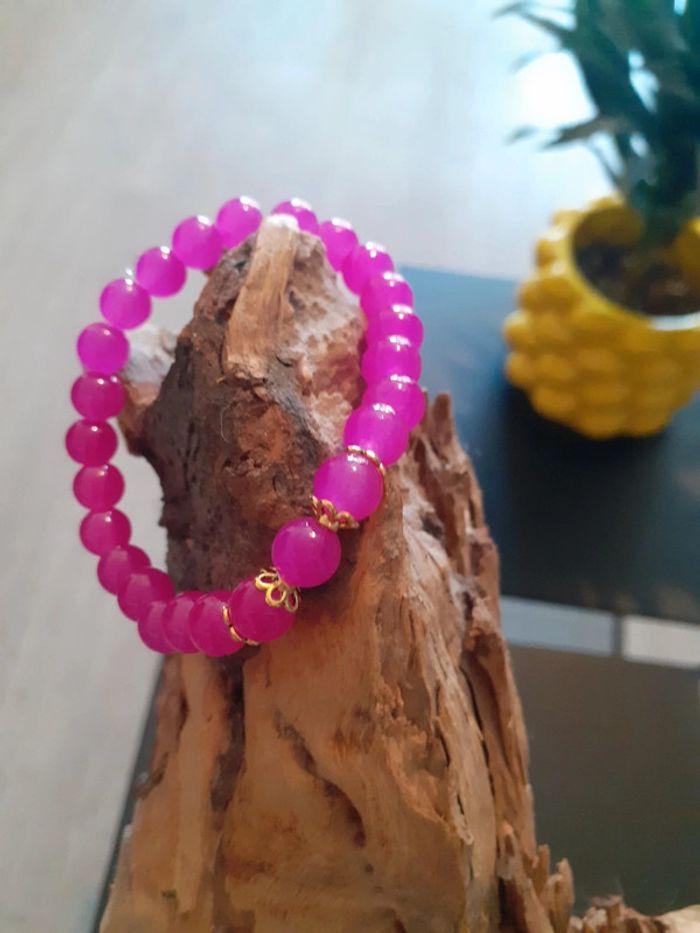 Bracelet en perles roses fuchsia - photo numéro 2