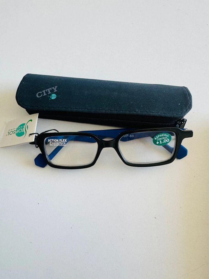 Lunettes de lecture bleue - photo numéro 1