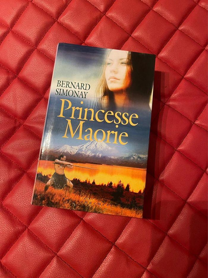 LIVRE - Princesse Maorie - Bernard Simonay - photo numéro 1