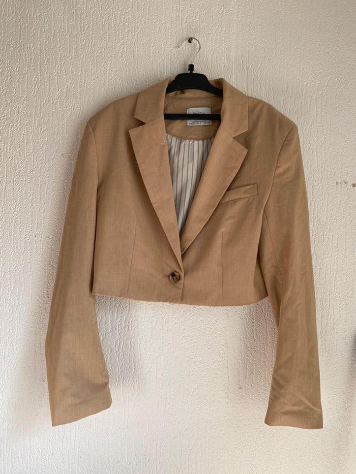 Blazer crop bershka beige taille s 36 - photo numéro 1