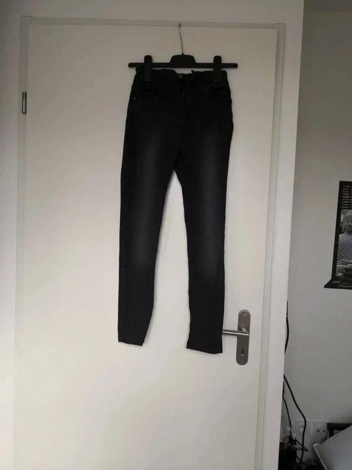 Jeans slim noir taille XS ( 13ans) - photo numéro 1