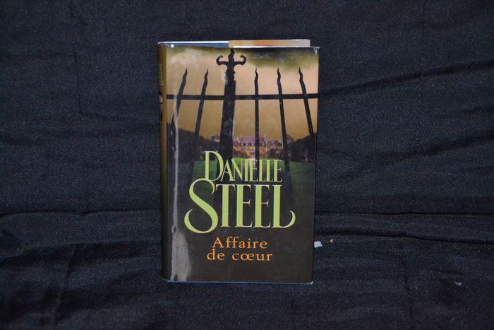 Danielle Steel "Affaire de coeur" - photo numéro 1