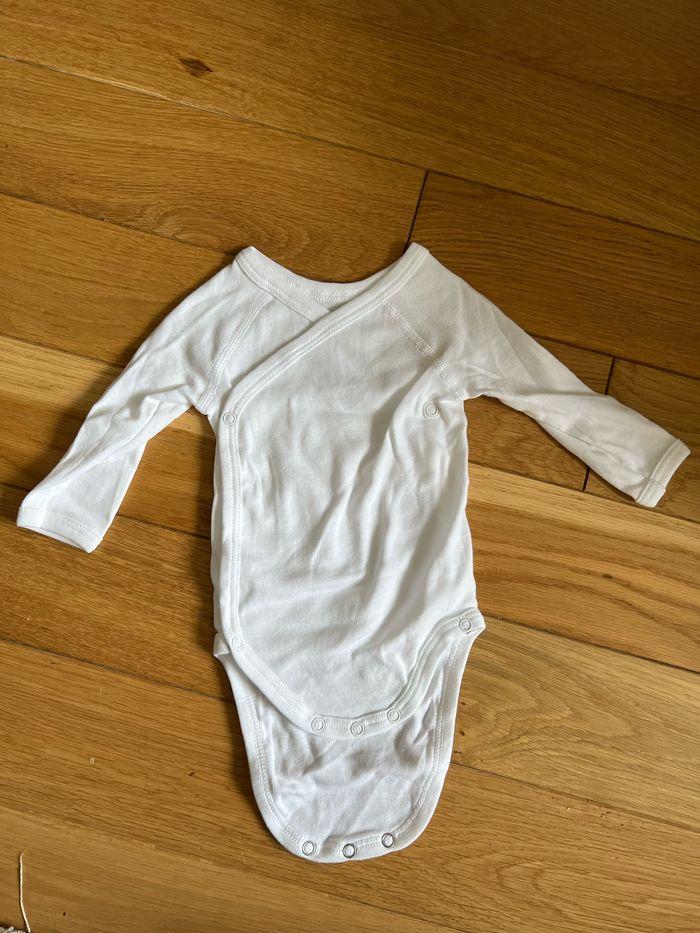 Lot de 3 bodies Petit Bateau taille 1 mois - photo numéro 1