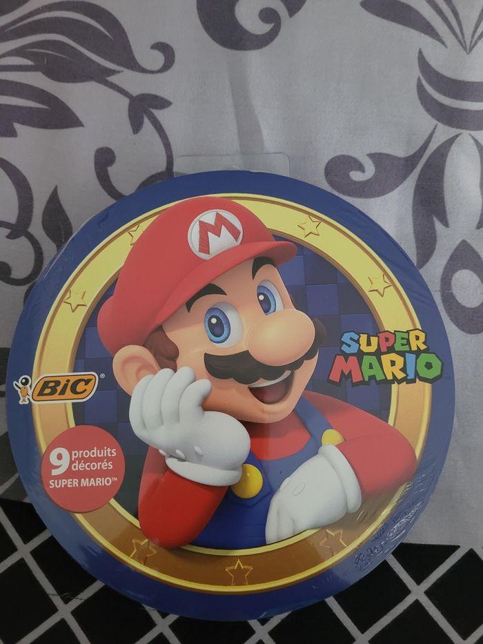 Boite Bic Super Mario neuf - photo numéro 1