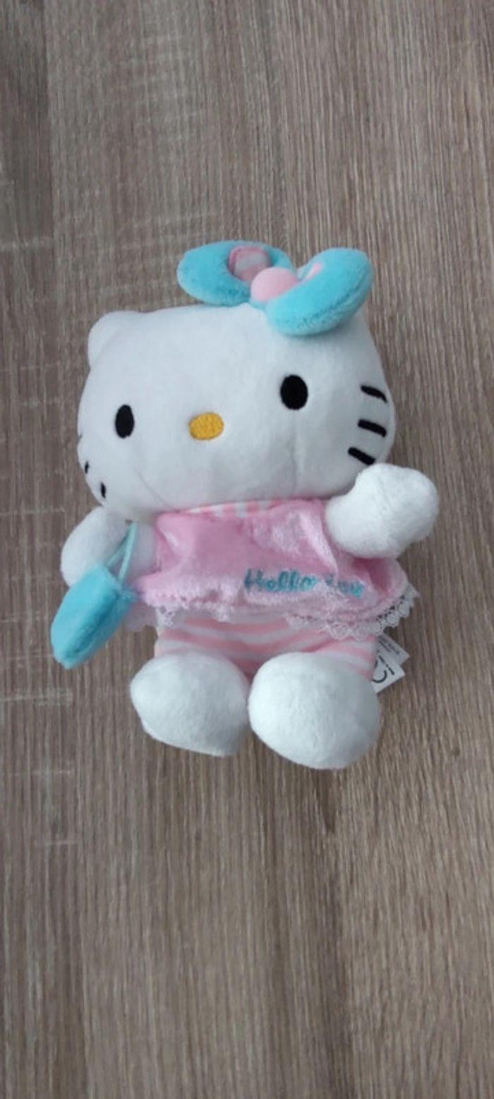 Doudou peluche Hello Kitty - photo numéro 4