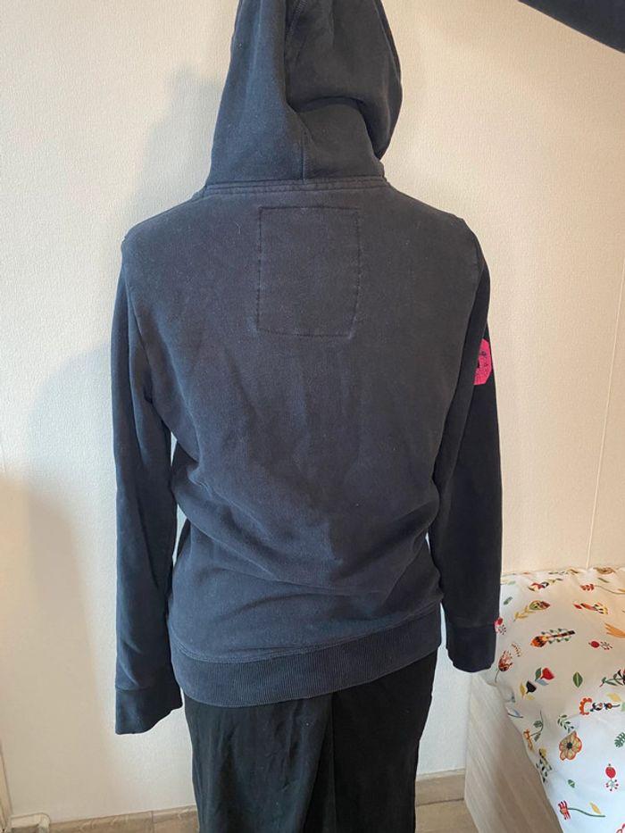 Sweat à capuche bleu marine et rose Superdry taille M / 38 - photo numéro 7