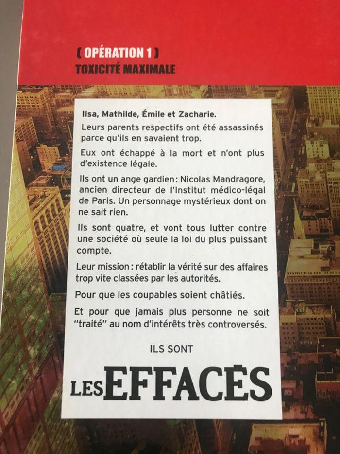 Livre Les effacés - photo numéro 4