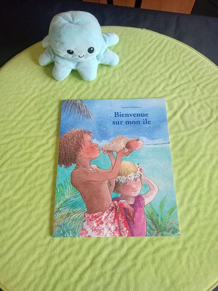 Livre  "bienvenue sur mon île" - photo numéro 1