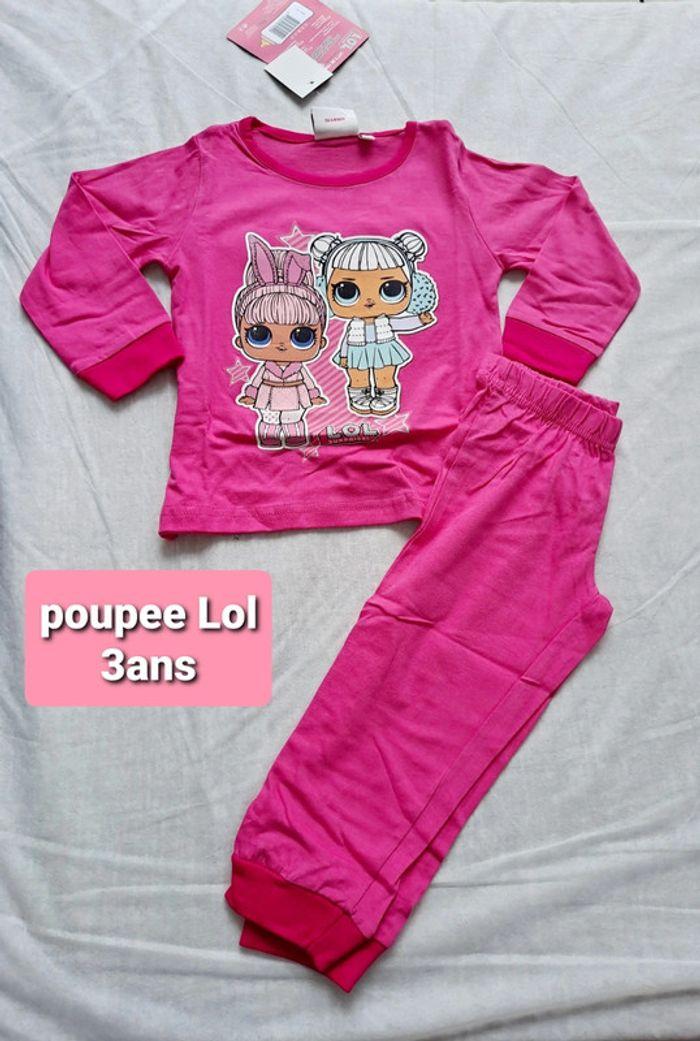 pyjama poupée LOL surprise neuf avec étiquette 3ans