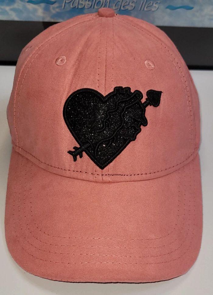 Casquette coeur piqué rose black heart taille unique en excellent état - photo numéro 15