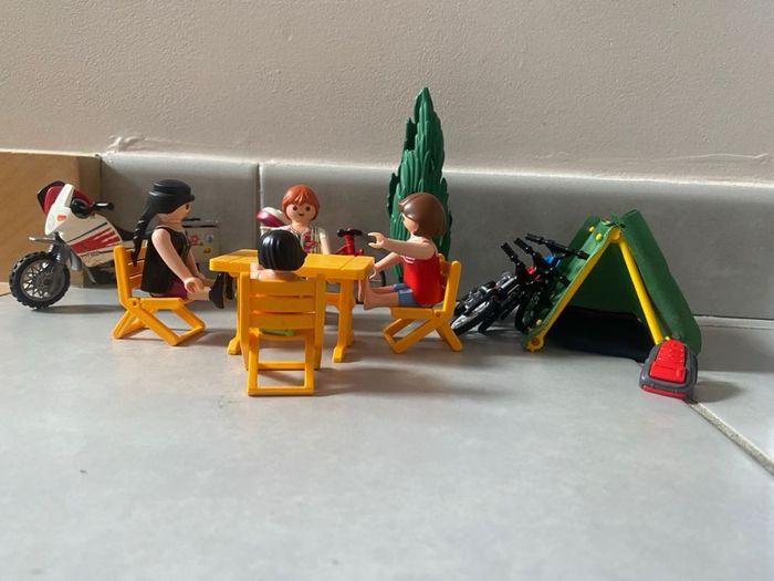 Playmobil motard et campeurs en vélos - photo numéro 3