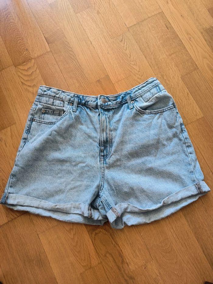 Très beau short Kiabi 42/44 - photo numéro 1