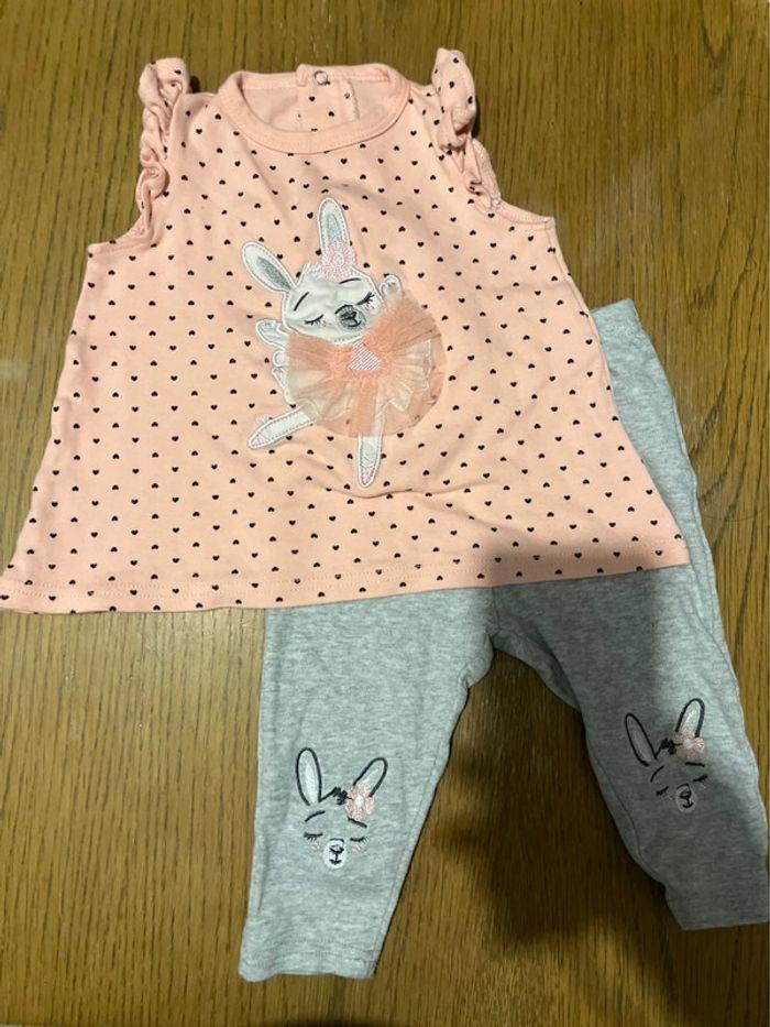 Ensemble teeshirt/pantalon lapin