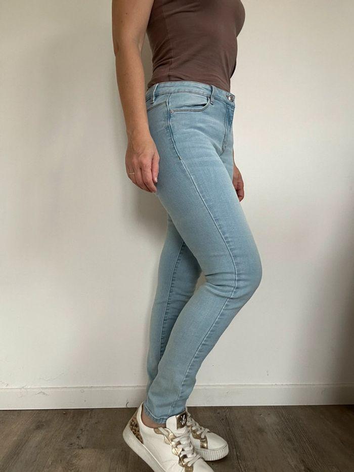 Jean slim bleu clair Cache Cache – Taille 38, casual et chic, très bon état 💖 - photo numéro 1