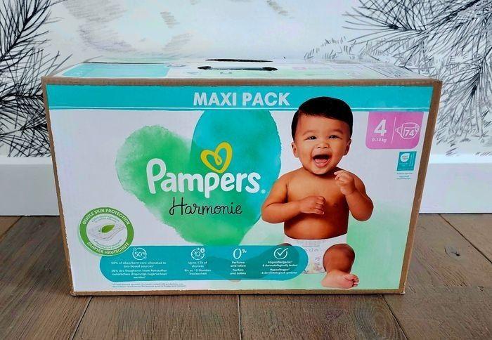 Couches Pampers Harmonie Taille 4 - de 9 à 14 kg - photo numéro 1