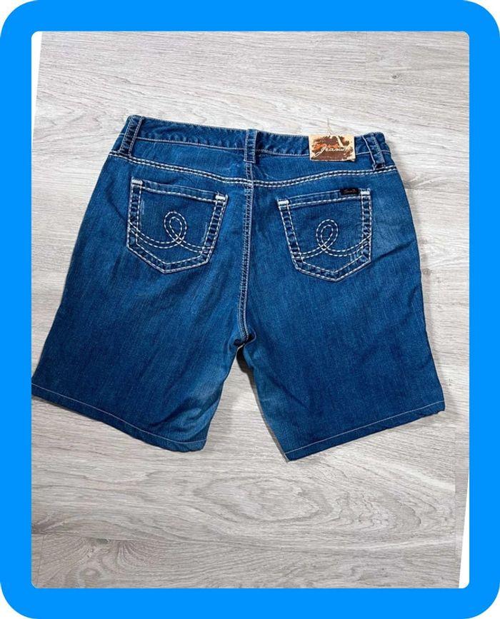 🩳 Short vintage brodé en jean Seven 7  Bleu Taille M 🩳 - photo numéro 1