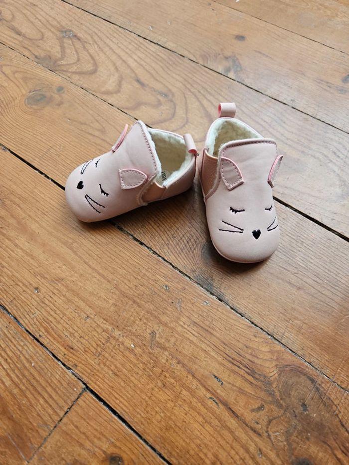 Chaussons / chausssures 3-6 mois - photo numéro 2