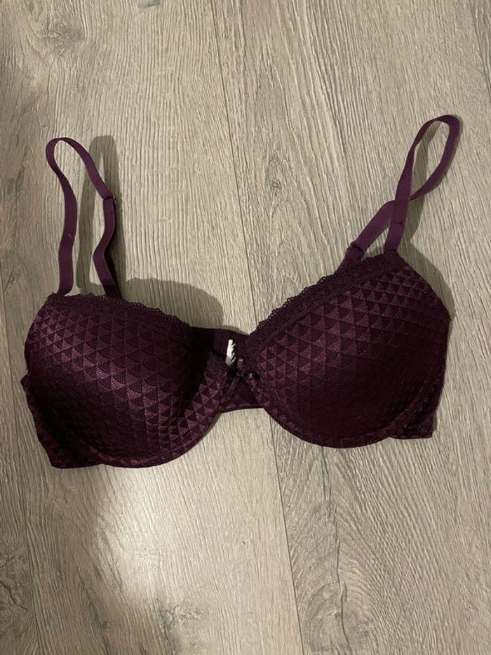 Soutien gorge violet prune satinée à motif taille 90C - photo numéro 2