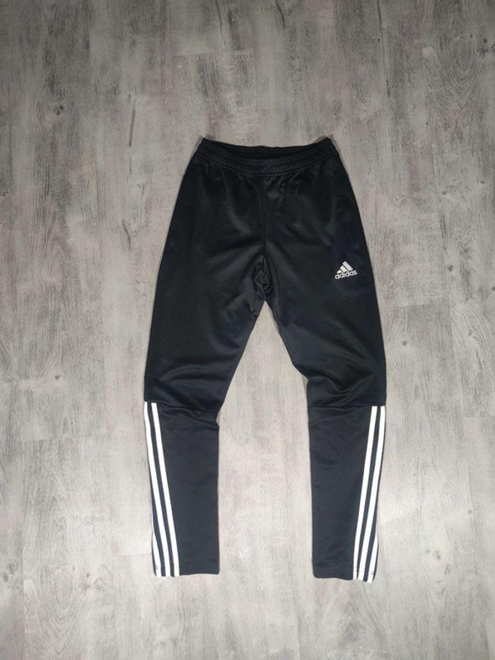 Jogging Adidas 3 Bandes Noir Logo Brodé Blanc Taille XS Homme - photo numéro 1