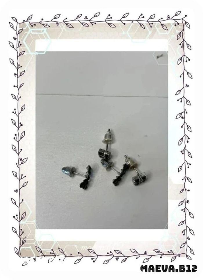 2 paires de boucles d’oreilles mini noir strass - photo numéro 5