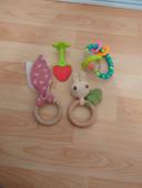 Lot de 4 jouets premier âge