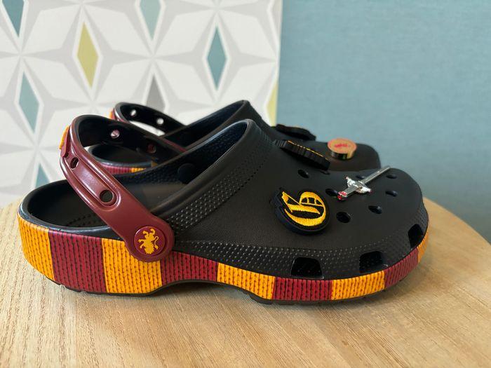 Crocs Édition Limitée Harry Potter Gryffondor 38-39 - photo numéro 2