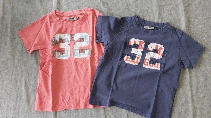 Lot de 2 t-shirts manches courtes T.4 ans